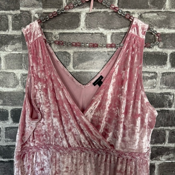 Torrid Velvet Surplice Babydoll Tank top shirt pink - Picture 3 of 12